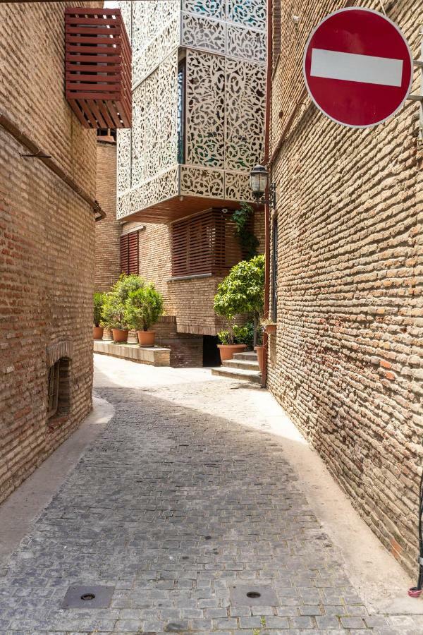 ★ Blue Door Rhapsody ★ - Special Stay In Old Town! Tbilisi Esterno foto