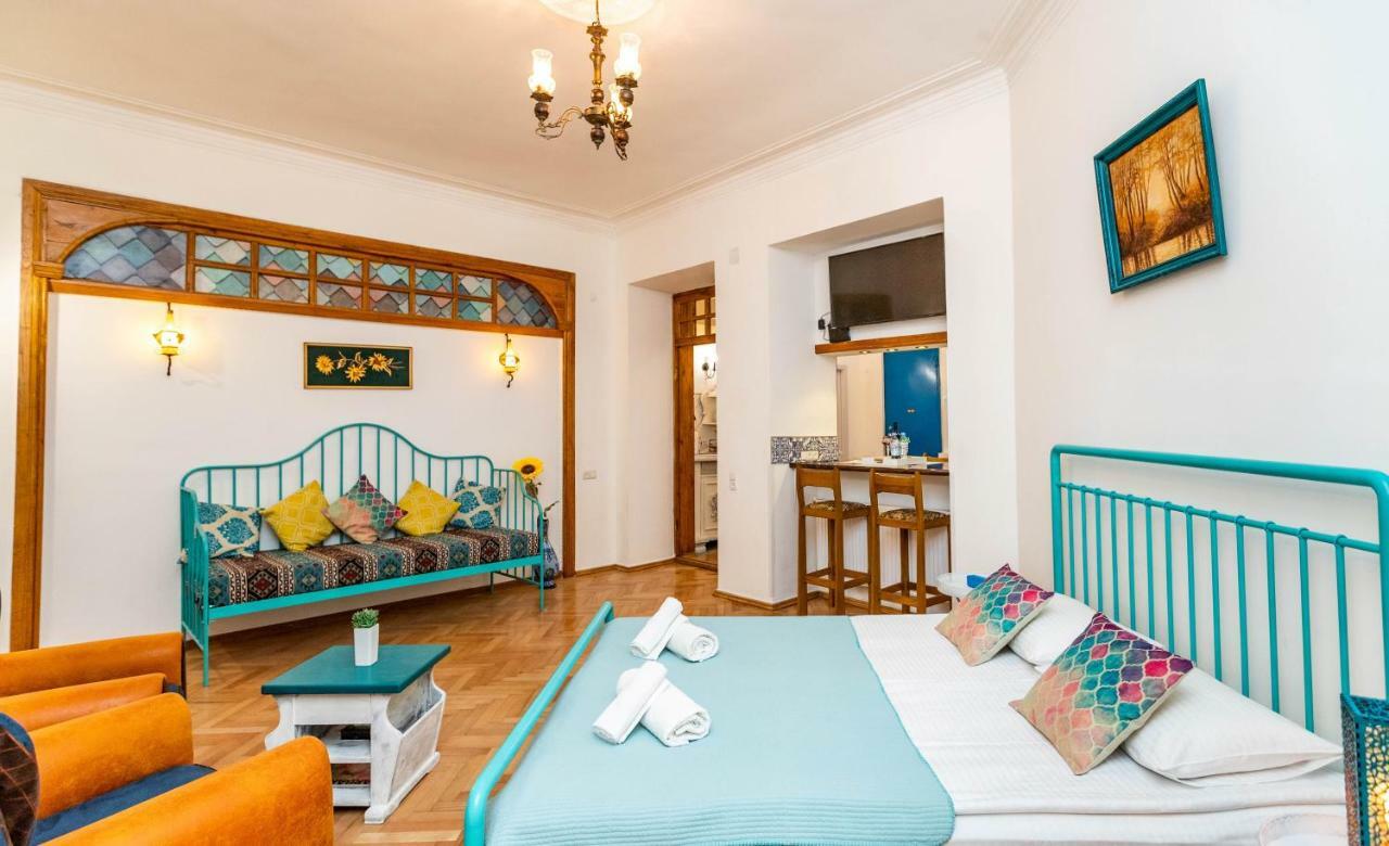 ★ Blue Door Rhapsody ★ - Special Stay In Old Town! Tbilisi Esterno foto