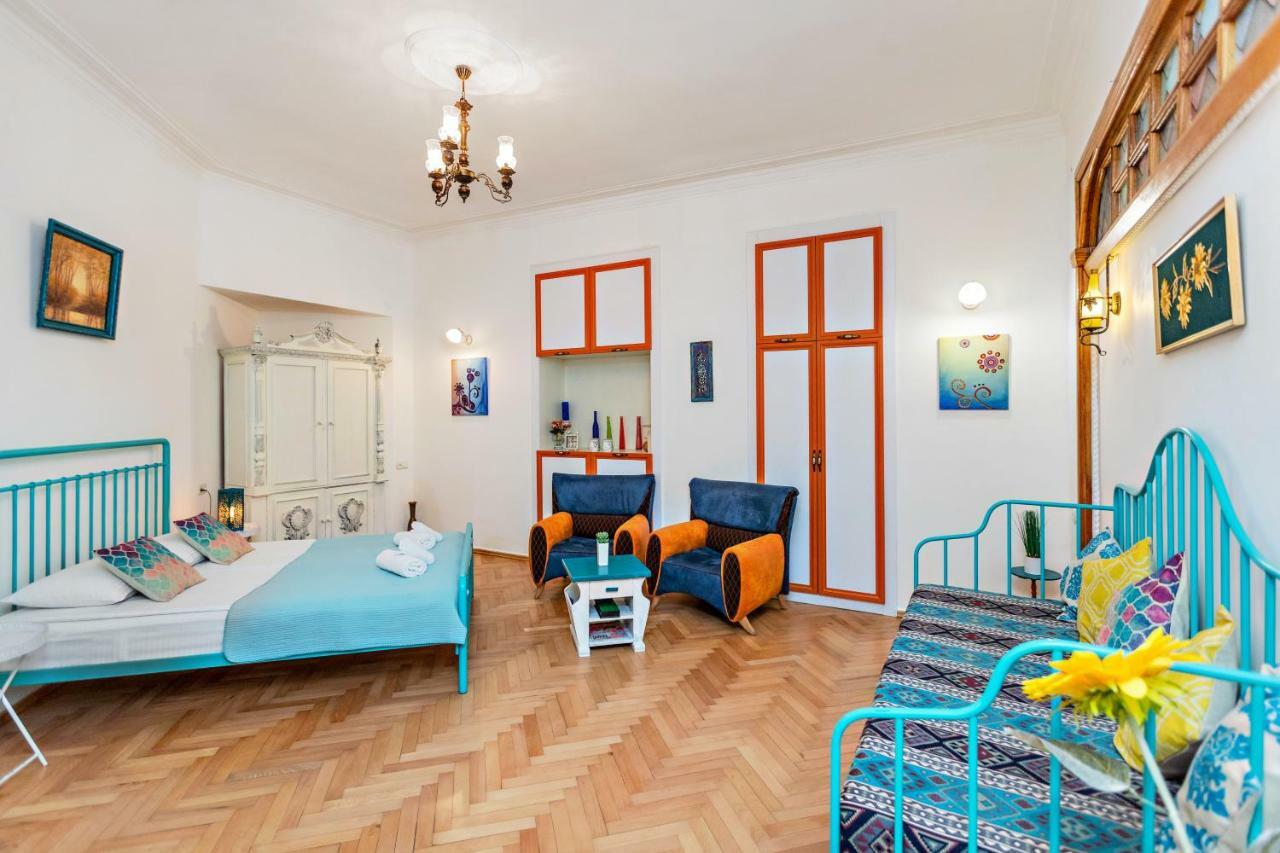 ★ Blue Door Rhapsody ★ - Special Stay In Old Town! Tbilisi Esterno foto